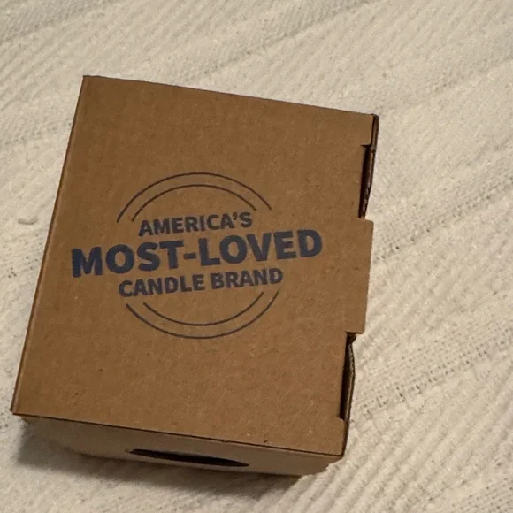 Bath & Body Works Pumpkin S'mores Candle - Deep Brown - Picture 5 of 5